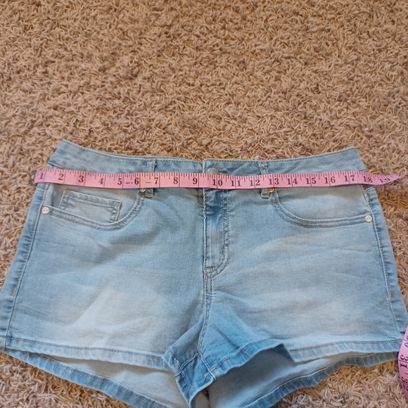 Roebuck & Co.R 1893 Women's Blue Jean Shorts - Picture 2 of 7